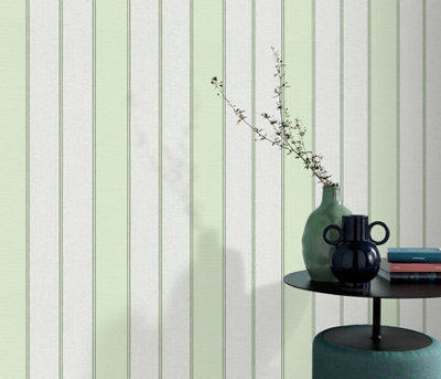 B&Q -  Elegant Stripe Blown Vinyl In Green