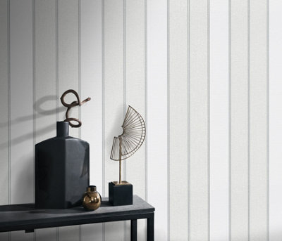 B&Q -  Elegant Stripe Blown Vinyl In Grey
