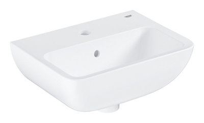 Grohe Start Edge Gloss Alpine White D-Shaped Wall-Mounted Vanity Basin (W)45Cm from B&Q