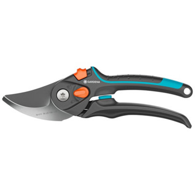 Gardena Black Steel Secateurs (H) 20mm X (W) 60mm from B&Q