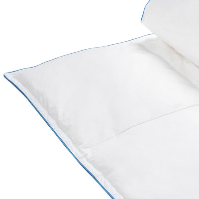Beliani Duvet Duck Feathers And Down 6 Tog Light Warm Cervino 220 X 240 Cm