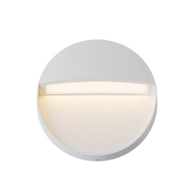 Luminosa Lighting Luminosa Mane Round Outdoor Flush Wall Lamp White 3000K 100Lm Ip54 from B&Q