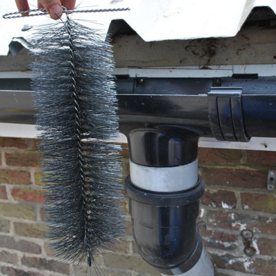 40m Black Gutter Brush Leaf & Moss Guard with Set of 8 Drain Guard Plugs - 5