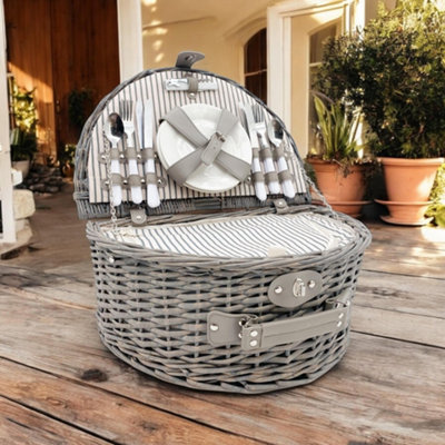 45CM PICNIC BASKET WITH CUTLERY & CROCKERY