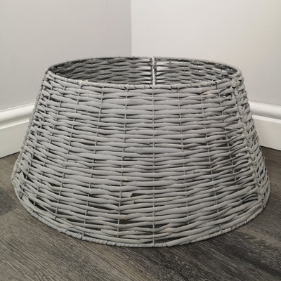 48/70cm Samuel Alexander KD Willow Christmas Tree Skirt Wicker Rattan- Large Light Grey