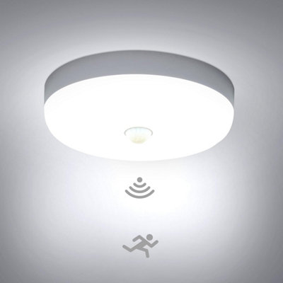 Combuh Indoor Led Pir Motion Sensor Ceiling Light 15 W 1500 Lm15 Cm Cool White 6500 KIp 56 Waterproof Flush Round Lights from B&Q