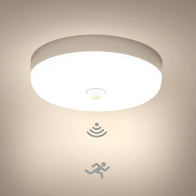Combuh Indoor Led Pir Motion Sensor Ceiling Light 15 W 1500 Lm15 Cm Natural White 4000 KIp 56 Waterproof Flush Round Lights from B&Q