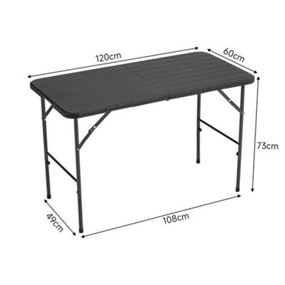 Plastic deals table measurements