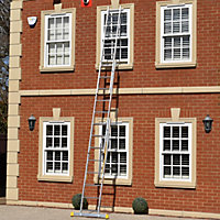 5.13m Trade Master Pro 3 Section Extension Ladder