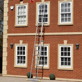 5.13m Trade Master Pro 3 Section Extension Ladder