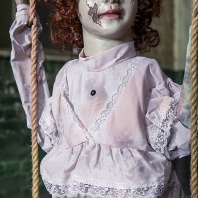 Motion Activated Animated Swinging Decrepit Halloween Doll