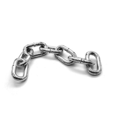 5 metres of 8 mm Strong Hot Dipped Galvanized Heavy Duty Steel Chain