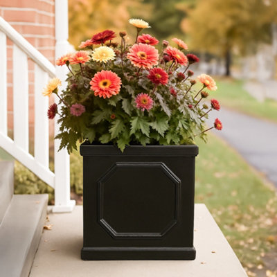 Idealist™ 37Cm PlanterFaux Lead Chelsea Flower BoxDark Grey Light Concrete Outdoor Plant Pot W37 H38 L37 Cm52L from B&Q