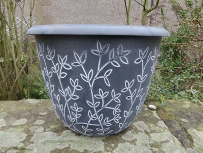  - Recycled Plastic Planter Pot10" Serenity Black/white