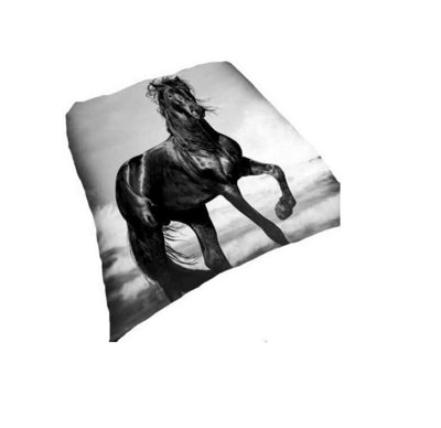 B&Q 3D Wildlife Horse Printed Warm & Cozy Throws