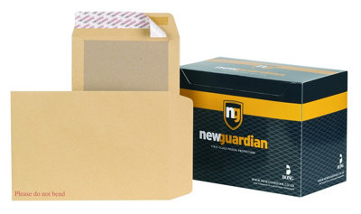 Bongio New Guardian H26326 Envelopes Heavyweight Board-Backed Peel And Seal Manilla C4 Pack Of 125 from B&Q