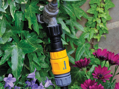Hozelock 7022 0000 7022 Pressure Regulator Hoz7022 from B&Q