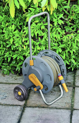 FixTheBog Hozelock 2489 45M Cart With 25M Hose Included Plus All The Fittings You Need To Start Watering from B&Q