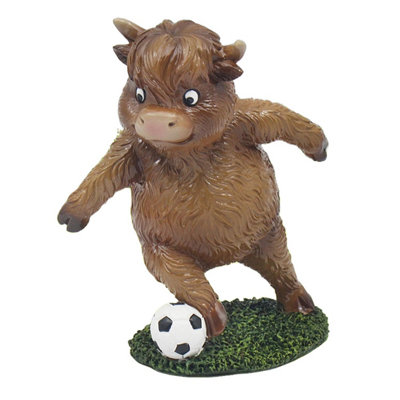  - Figurine Highland Cow Football Animal Ornament Rustic Home Decoration Display