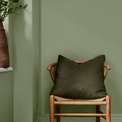 William Morris At Home Sauntered Leaf Eggshell 1L Interior Wood & Metal Paint from B&Q