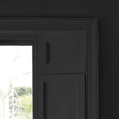 Abigail Ahern Emulsion 2.5LBeekman Black from B&Q