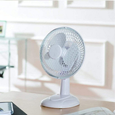 9Inch Lightweight Desk Fan Portable 2 Speed Low Noise Oscillation Powerful Airflow Adjustable Tilt 3 Years Guarantee White from B&Q