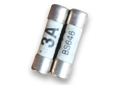 Dencon Sm3/2Nb Bs646 Fuses 3 Amp X 2 Sm3/2Nb Dcn1363 from B&Q