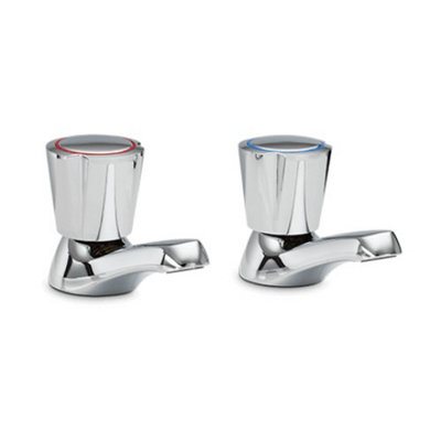 Heatrae Sadia Pack S/t Hot And Cold Basin TapsVented 95970317 from B&Q