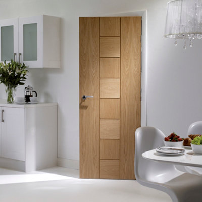 Xl Joinery Internal Messina Oak Door 1981 X 686 X 35mm (27") from B&Q