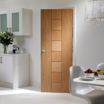 Xl Joinery Internal Messina Oak Door 2040 X 826 X 40mm from B&Q