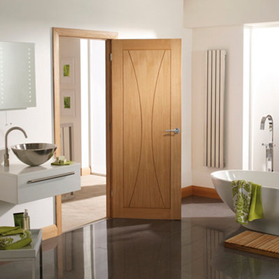 Xl Joinery Internal Verona Oak Door 2040 X 826 X 40mm from B&Q