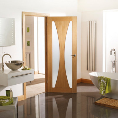 Xl Joinery Internal Verona Oak Obscure Glass Door 2040 X 826 X 40mm from B&Q