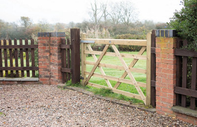 Forest Garden Croft Prestige 7Ft Wooden Field Gate from B&Q