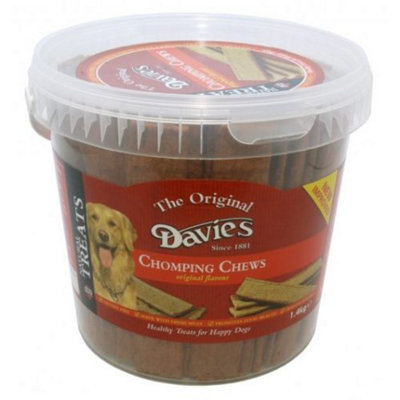 Davies Chomping Chews Beef 1.4Kg Jar from B&Q