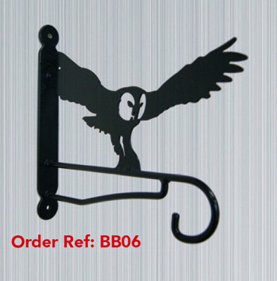 Poppy Forge Owl Feature BracketSteel Hanging Basket HolderSteelH33 CmBlack from B&Q