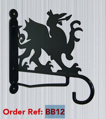 Poppy Forge Welsh Dragon Feature BracketSteel Hanging Basket HolderSteelH33 CmBlack from B&Q