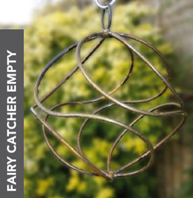 Poppy Forge Fairy Catcher Empty BrownHanging OrnamentSolid SteelL27.9 X W27.9 X H27 CmBlack from B&Q