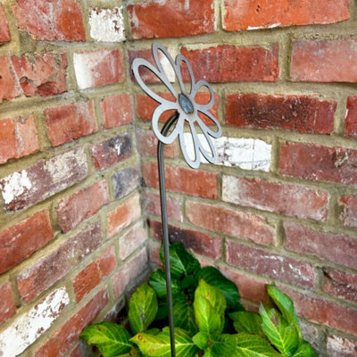 Poppy Forge 2 Feet Flowering Daisy Plant Pin (Pack Of 3)Bare Metal/ready To Rust from B&Q
