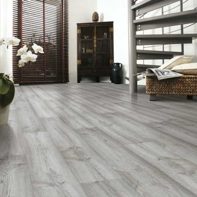 Eurohome Dartmoor Wood Planks Oak Effect Laminate Flooring1.48M² from B&Q