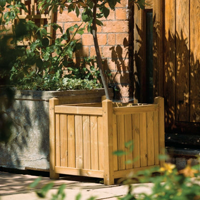 B&Q -  Square Timber Planter