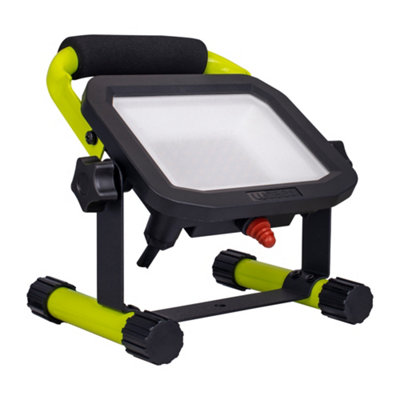 Luceco Castra Worklight 3300 Lm 30W from B&Q