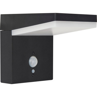 Luceco Aries Solar Wall Light & Pir Motion Sensor Ip44 600Lm 3000K from B&Q