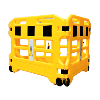 Centurion Europe 3 Panel Pvc Maintenance Safety BarrierYellow & BlackExpandableFoldablePortable from B&Q