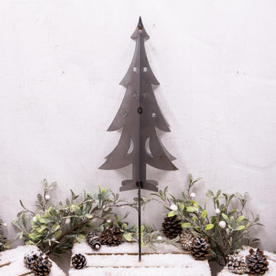 Annibells Metal Christmas Tree Garden Stake (14994) from B&Q