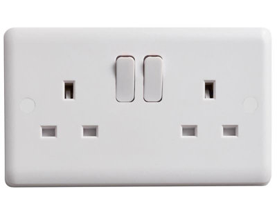 Deta Vimark 2-Gang 13A Switched Socket For Home And Office from B&Q