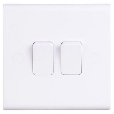 Deta S1325 Slimline 10A 2 Gang 2 Way & Intermediate Plate Switch from B&Q