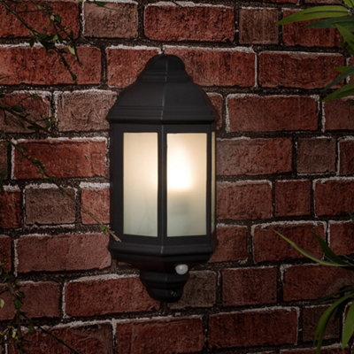Valuelights Kayleigh Traditional Black Aluminium Ip44 Rated Pir Motion Sensor Outdoor Garden Wall Lantern from B&Q