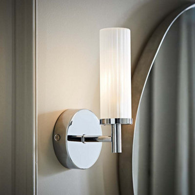 Valuelights Light Canya Chrome Ip44 Rated Bathroom Frosted Reeded Glass Wall