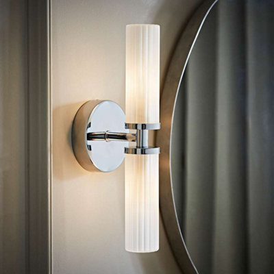 Valuelights Canya Polished Chrome Ip44 Bathroom 2 Way Frosted Reeded Glass Wall Light