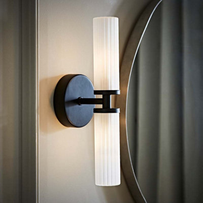 Valuelights Canya Matte Ip44 Bathroom 2 Way Frosted Reeded Glass Wall Black/Light